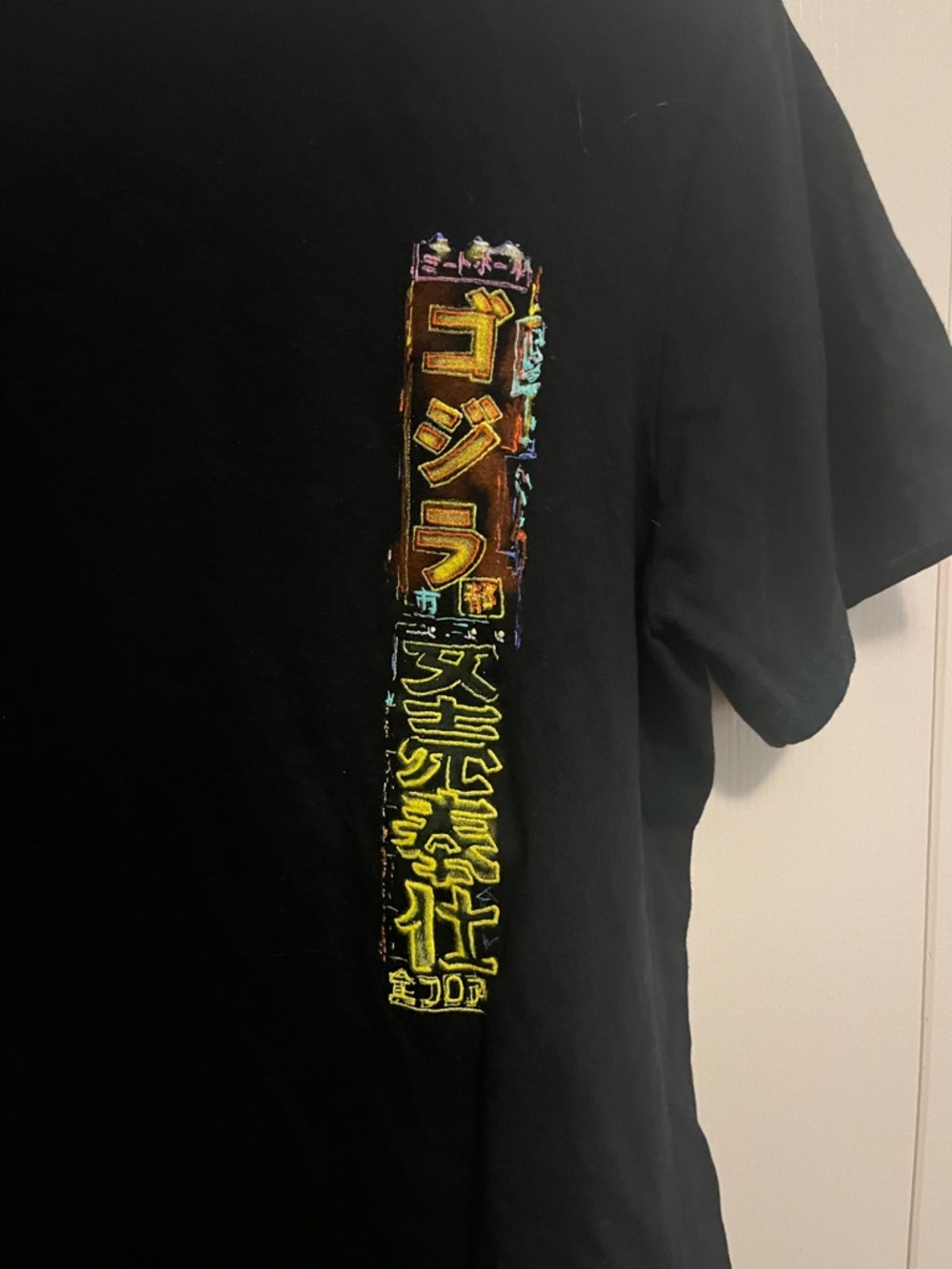 Mens graphic tees bundle. 5 shirts in total. Size  Small - Picture 3 of 8